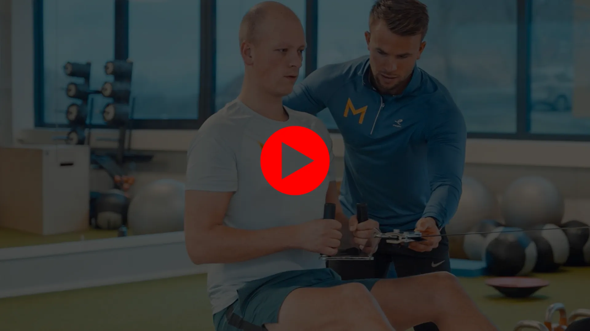 Martin Myrvold trener en kunde som del av online coaching-programmet.