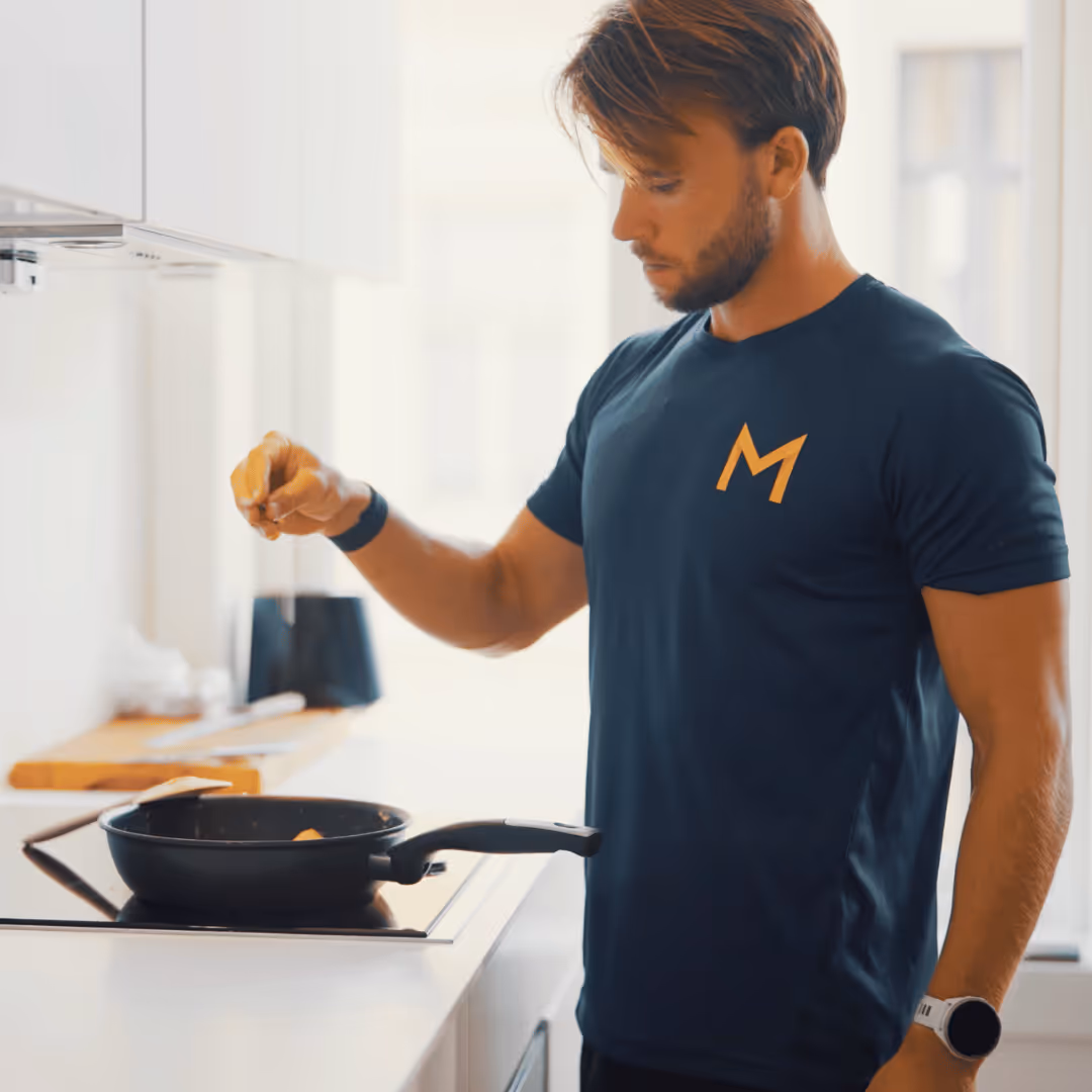 Martin Myrvold gir kostholdsveiledning som en del av coachingprogrammet.