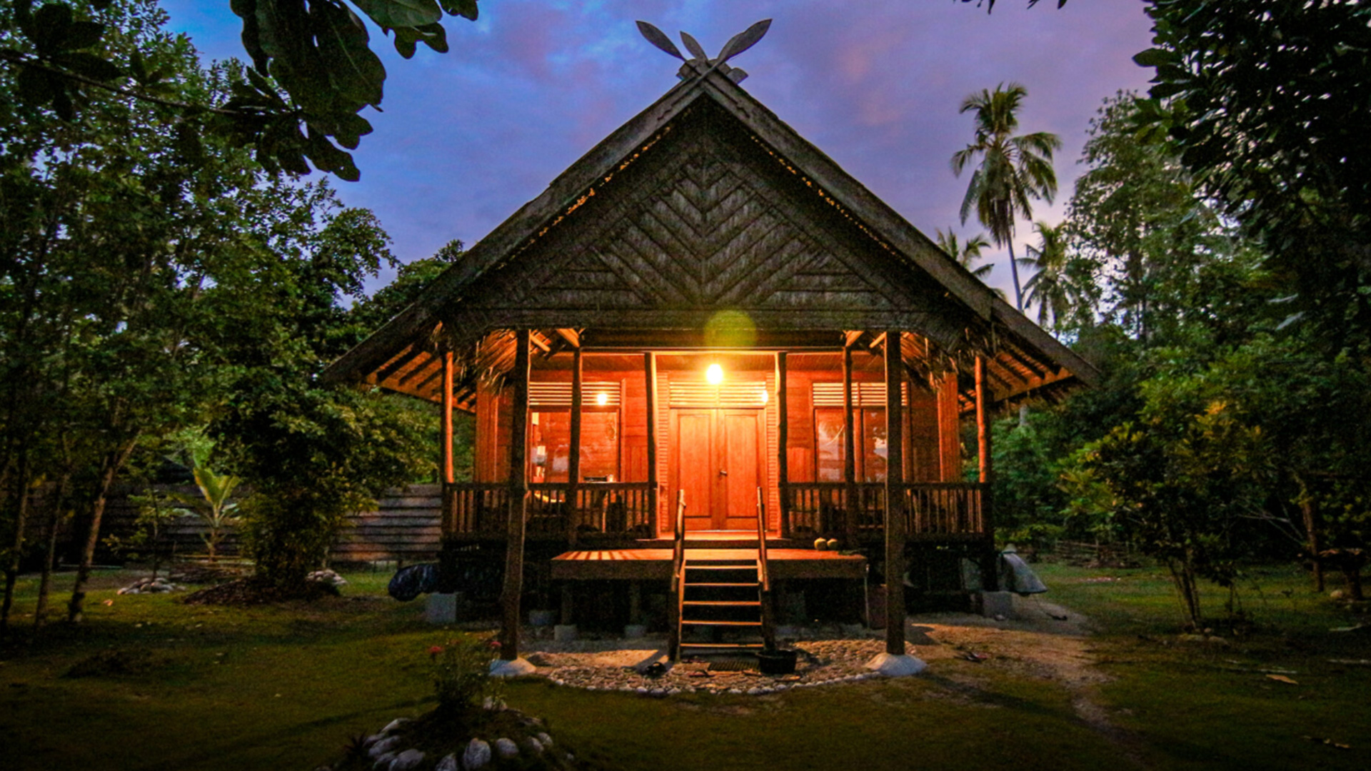 Awera Awera Island Surf Camp | Surf Trip Info, Photos & Booking | WORLD SURF ...