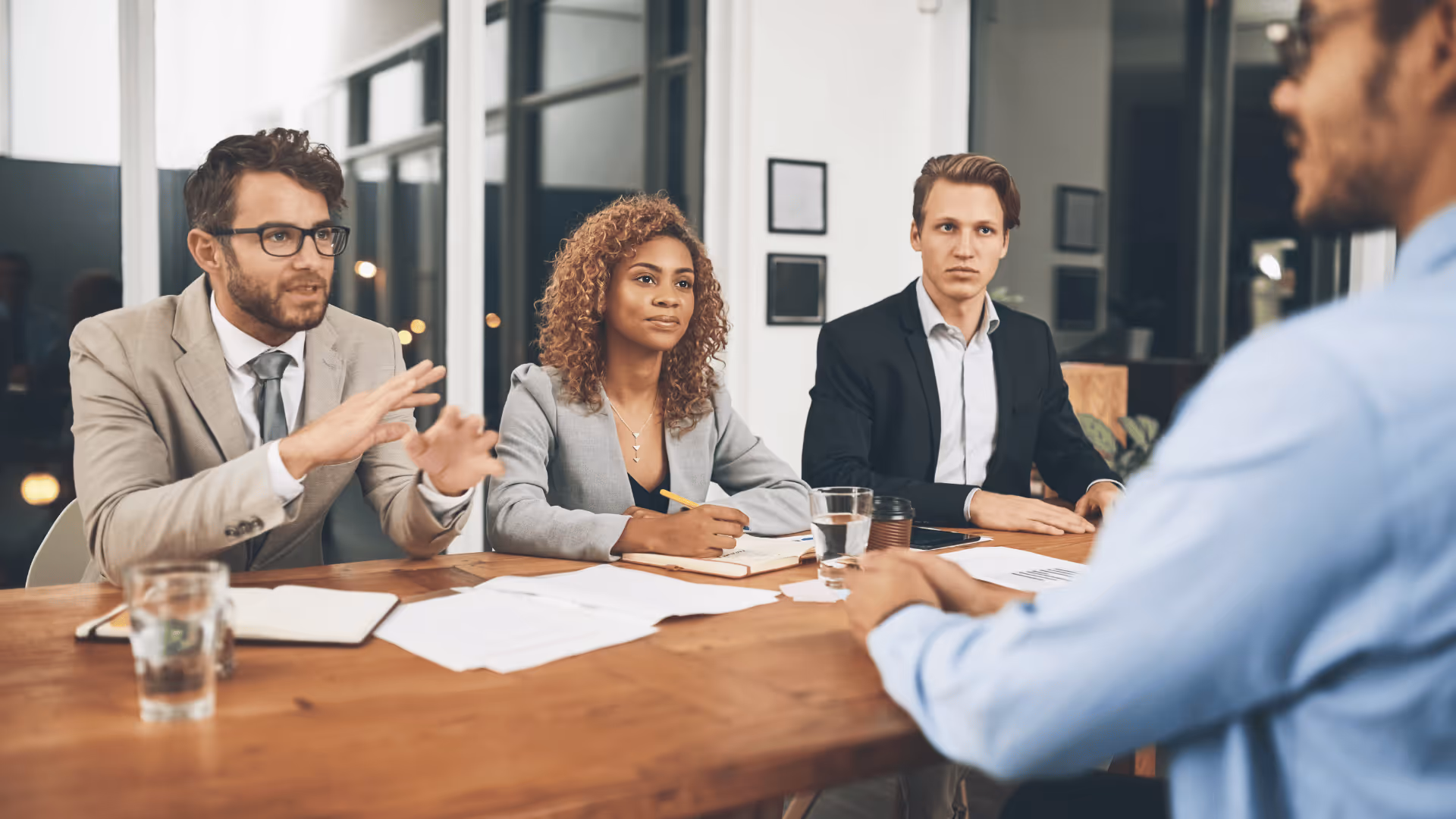 How Employers Can Use Employer of Record India Services to Tackle Tariff and Regulatory Risks