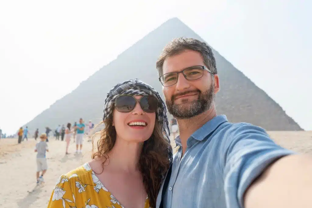 Kairo Deluxe Tagesausflug per Flug - Pyramiden Sphinx Aegyptisches Museum | KEMET Reisen