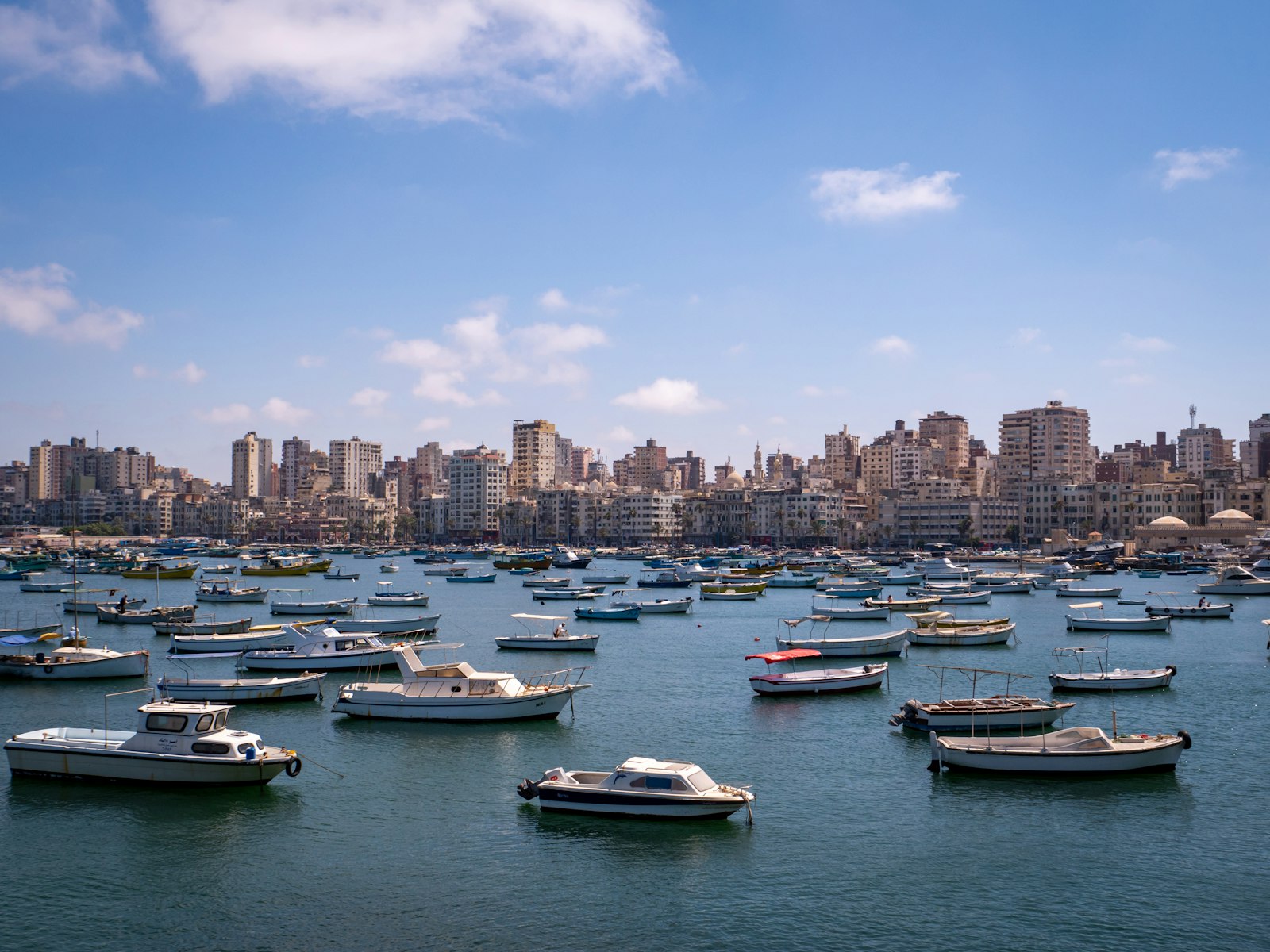 Hafen von Alexandria mit Booten