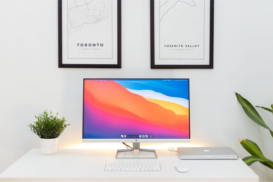 Game on with Samsung's amazing 49-inch curved monitor