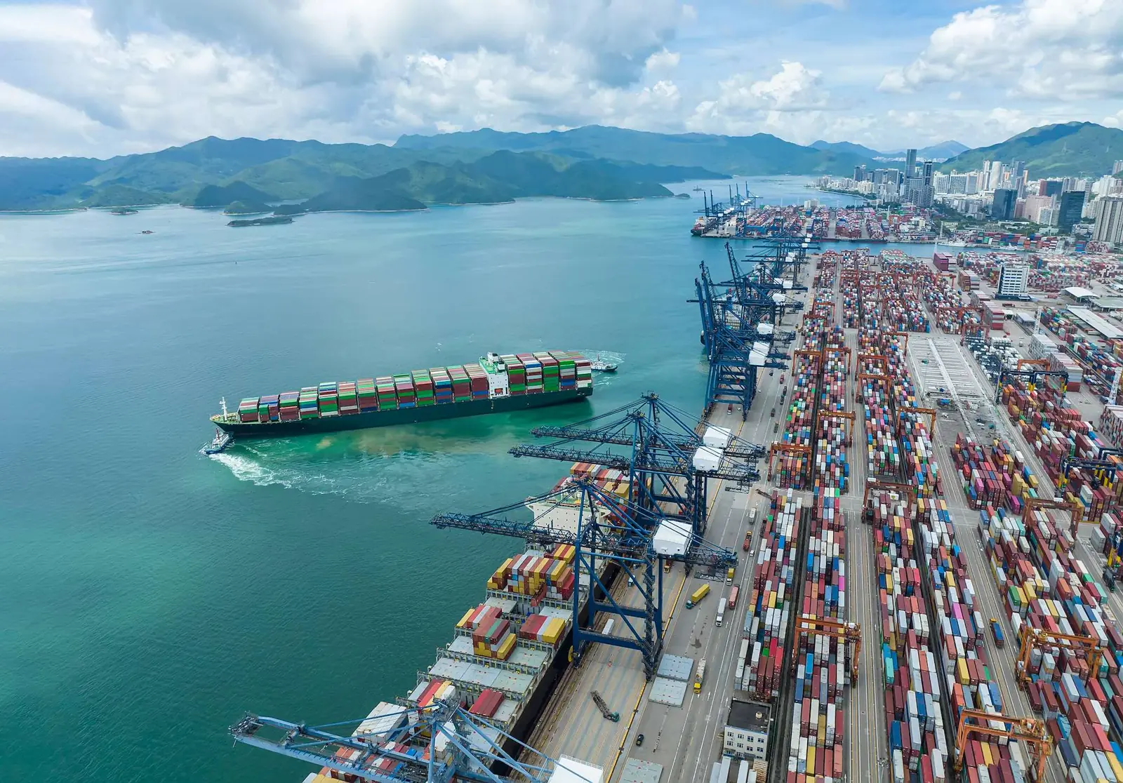 Port aerial.