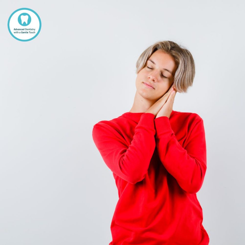 A woman with a TMJ pain
