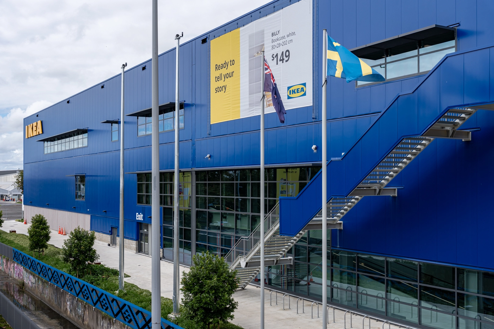 Attache balustrade installed on the exterior staircase of an IKEA building