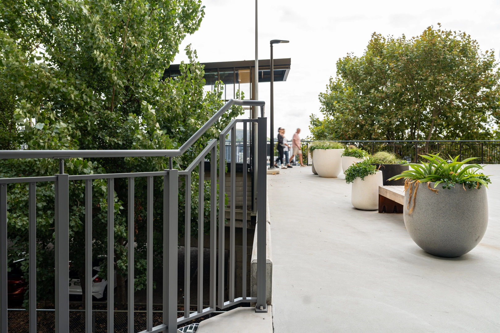 Attache balustrade surrounding an outdoor commercial terrace