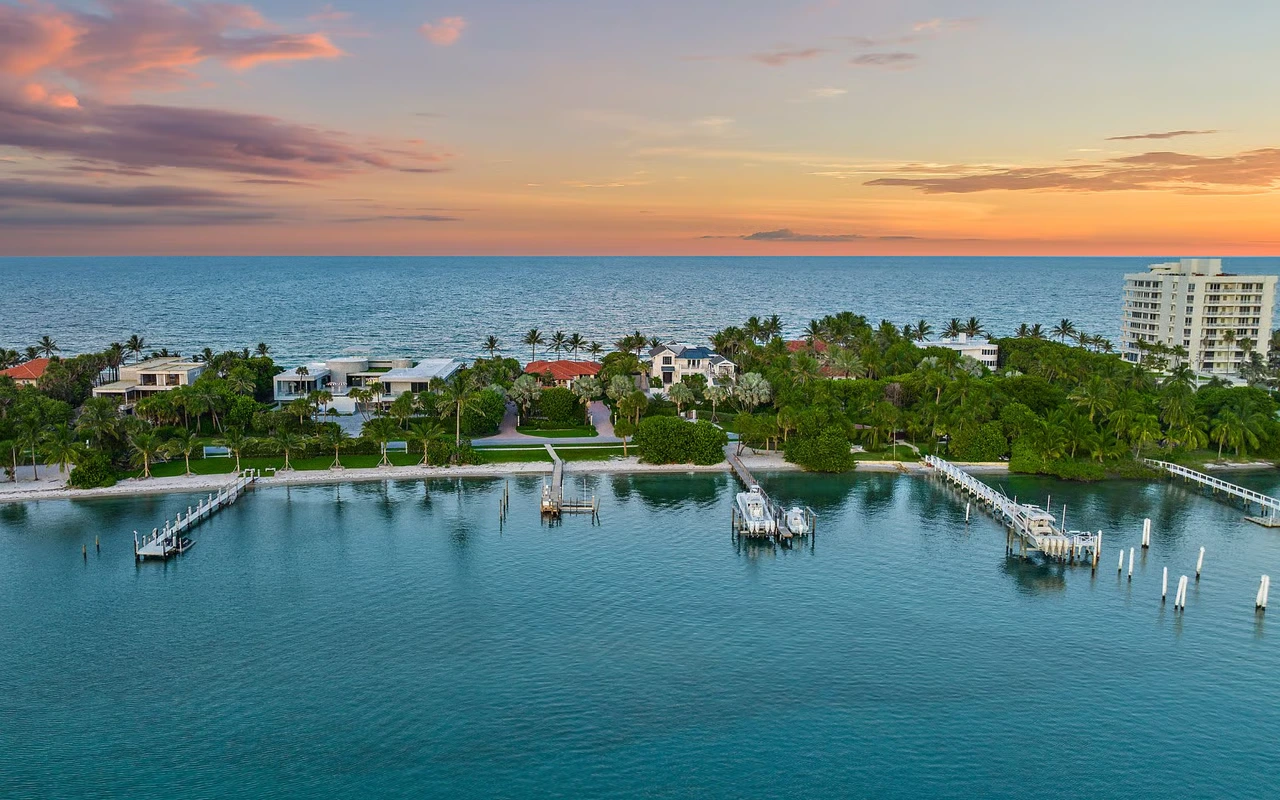 Jupiter Island luxury home construction with ICF hurricane-resilient design.