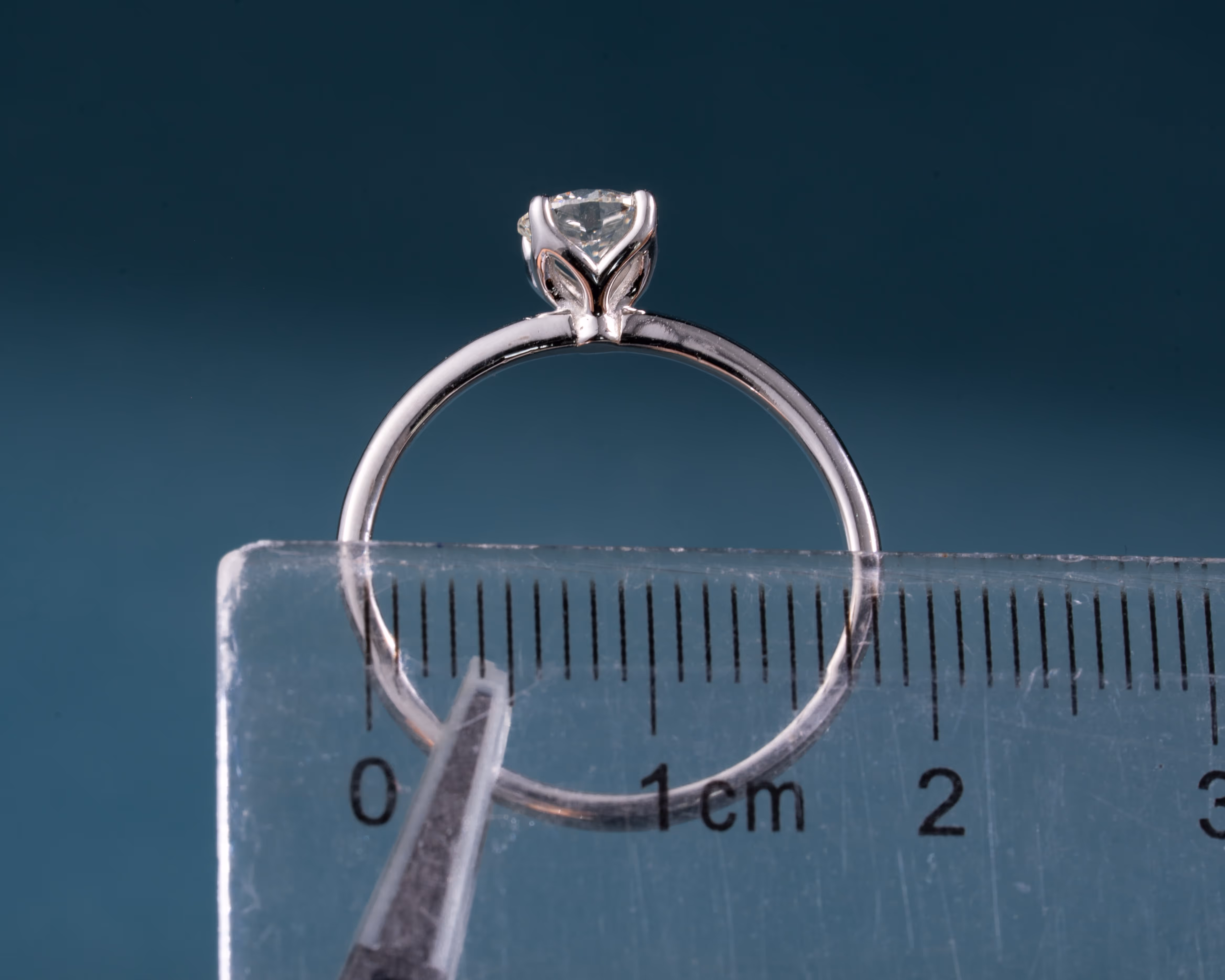 Hướng dân cách đo ni tay của Lucy Bui Diamond & Jewelry