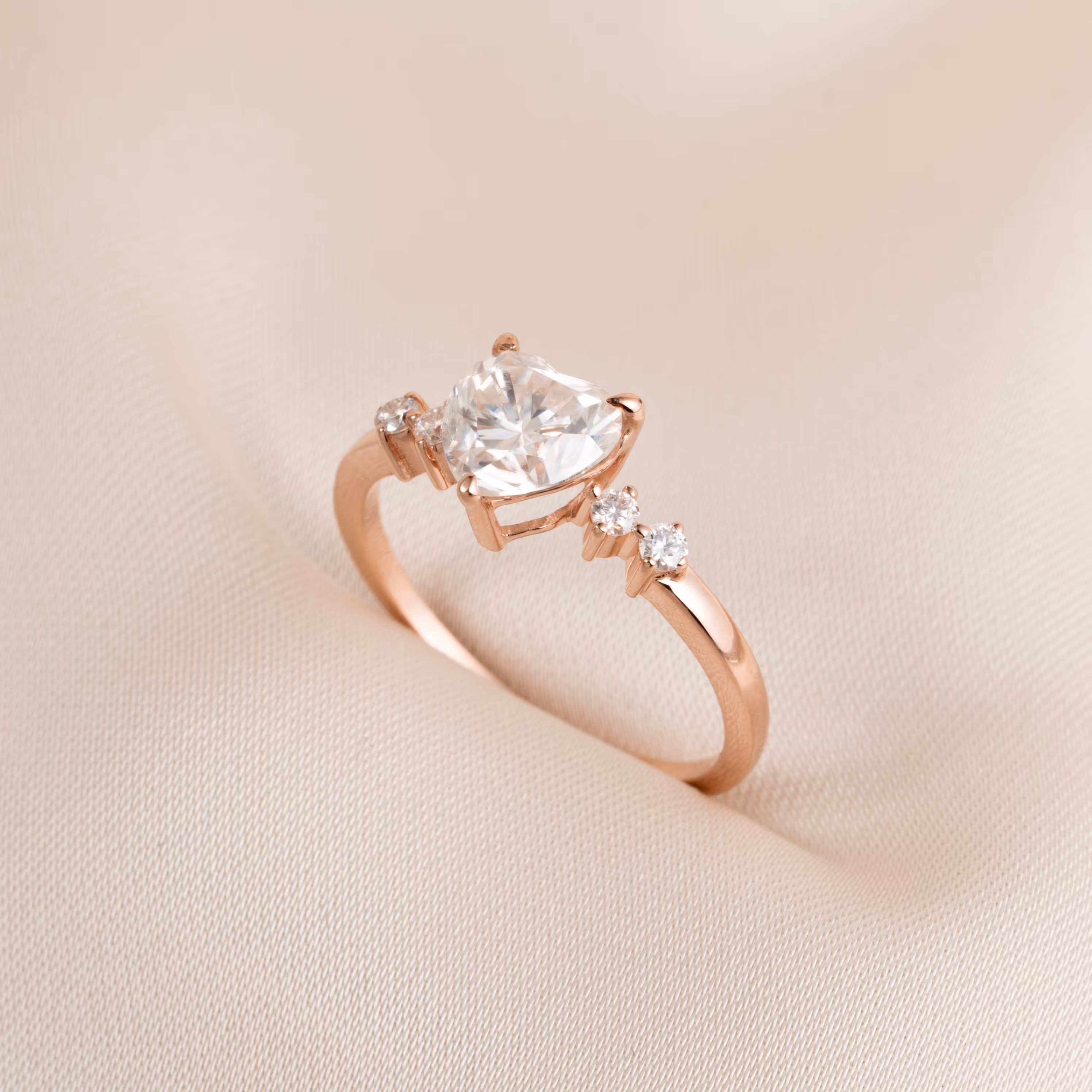 L5CR127 / L4WSTR048_Nhẫn Cưới Kim Cương Tự Nhiên