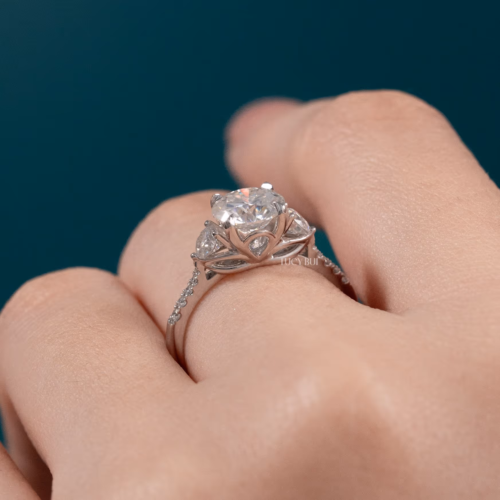 3-stone đá Moissanite