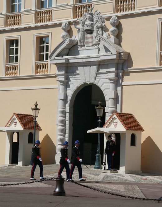 monte carlo monaco guard change