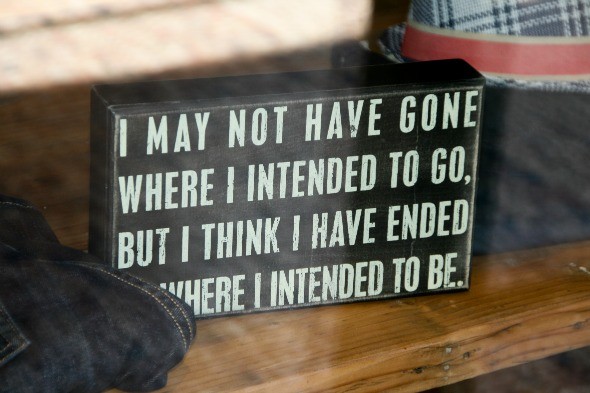 Travel quote as seen on https://skimbacolifestyle.com/2012/07/visit-bologna.html 