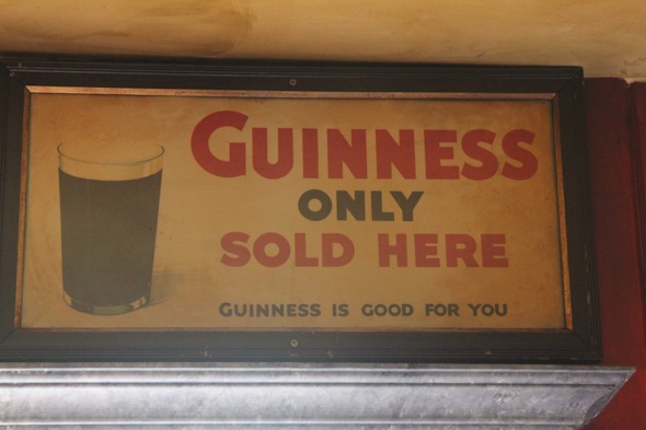 Pub crawling in Ireland with Guinness I @SatuVW I Destination Unknown