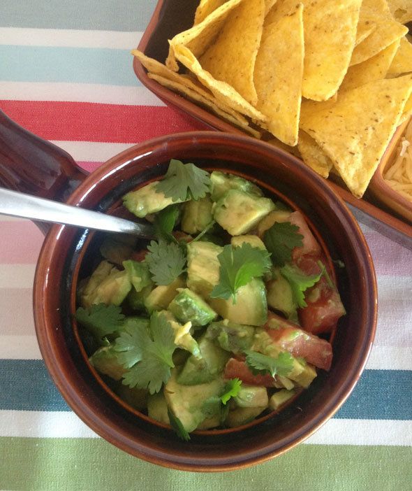 guacamole, cinco de mayo chips and dip, cinco de mayo party food