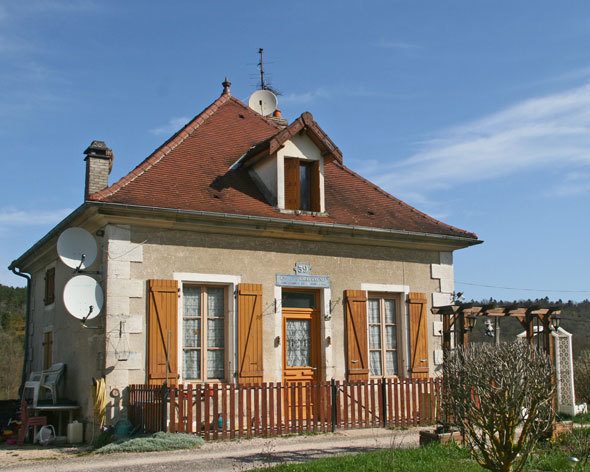 lock-house