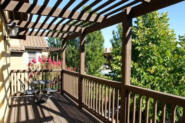 Patio of cottage room at The Lodge at Sonoma 