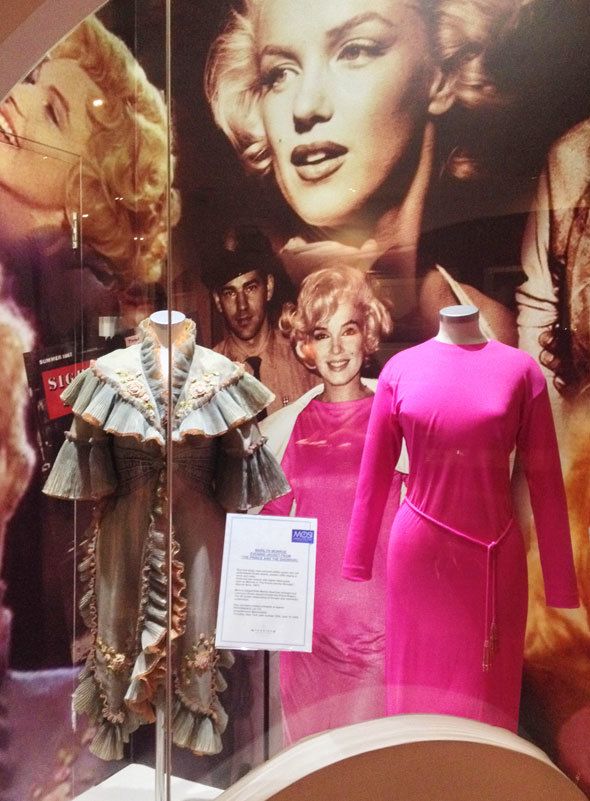 marilyn-monroe-pink-jersey-dress