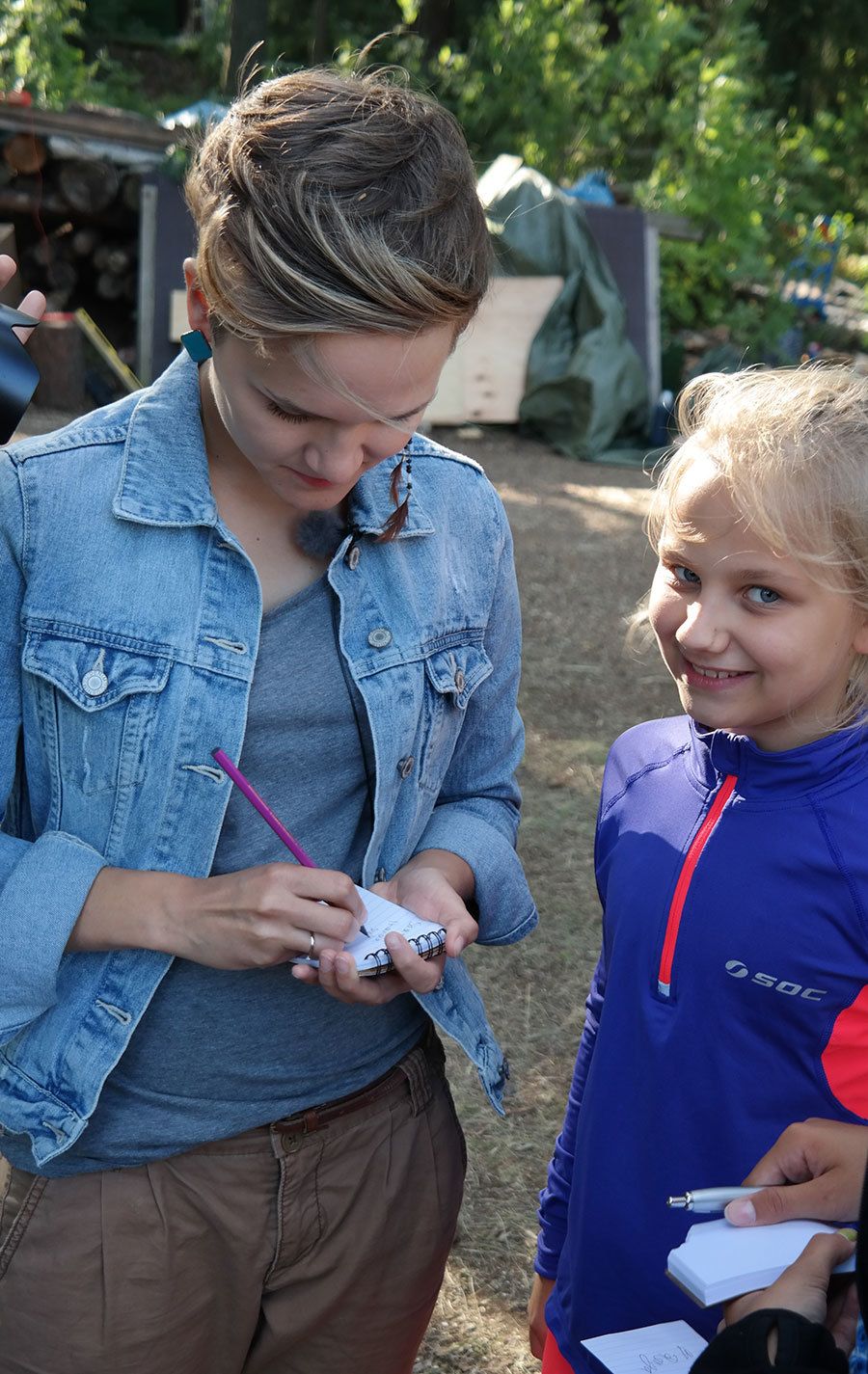 Children's idol Ronja Salmi hosts the Partiomestari TV show, and was always happy to give encouragement to contestants - or autographs for the fans. 