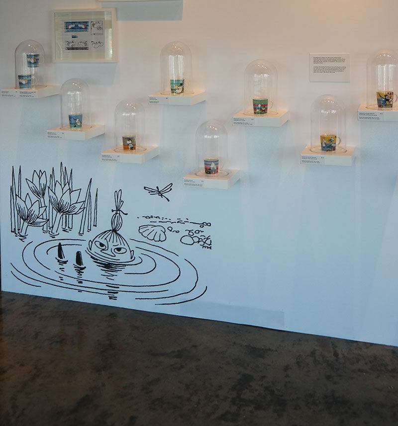 moomin-mugs-display