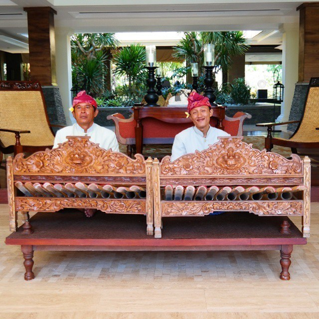 balinese music at st regis lobby on the mornings
