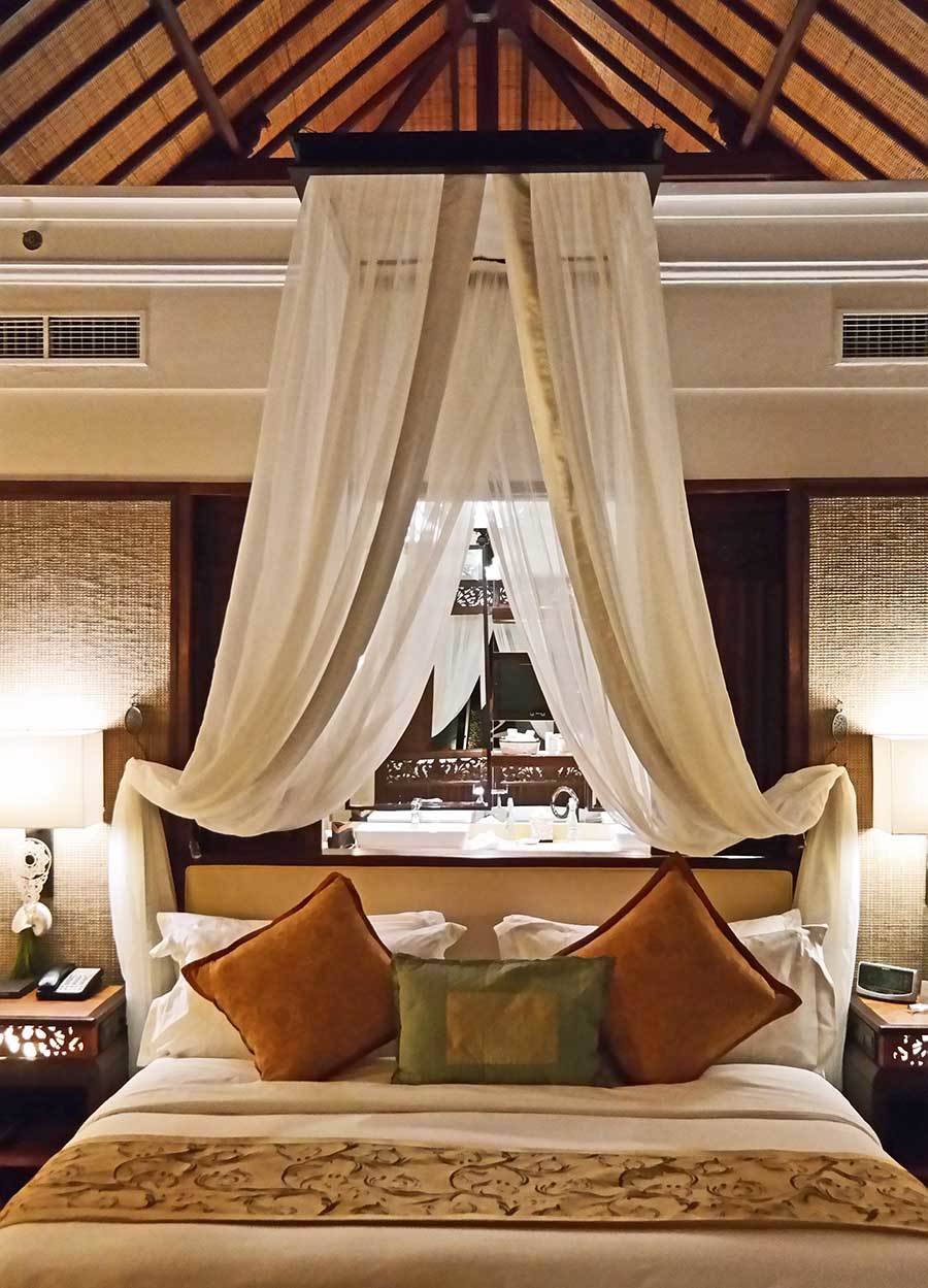 st-regis-bali-bed-in-villa