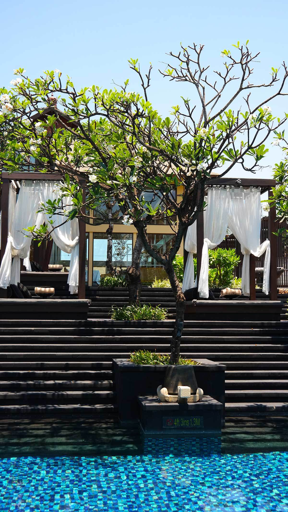 st-regis-bali-poolside