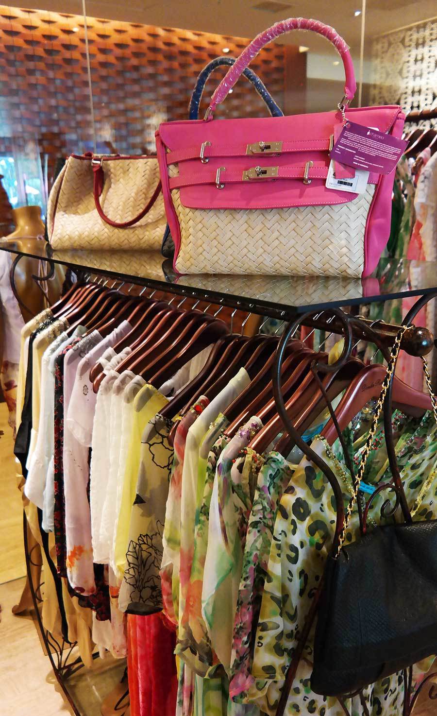shopping-boutique-at-the-st-regis-bali