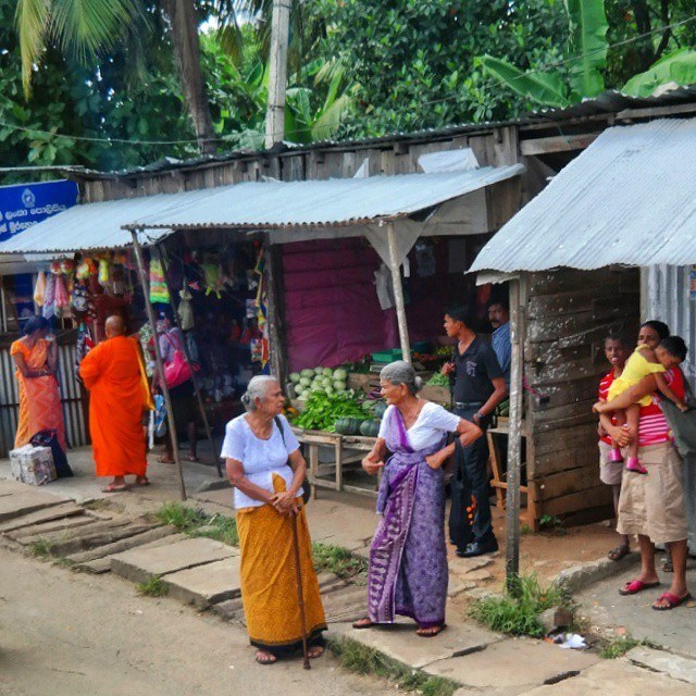 sri lanka street scene