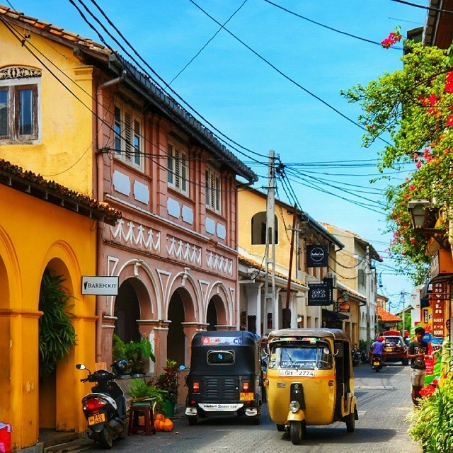 sri lanka galle streets