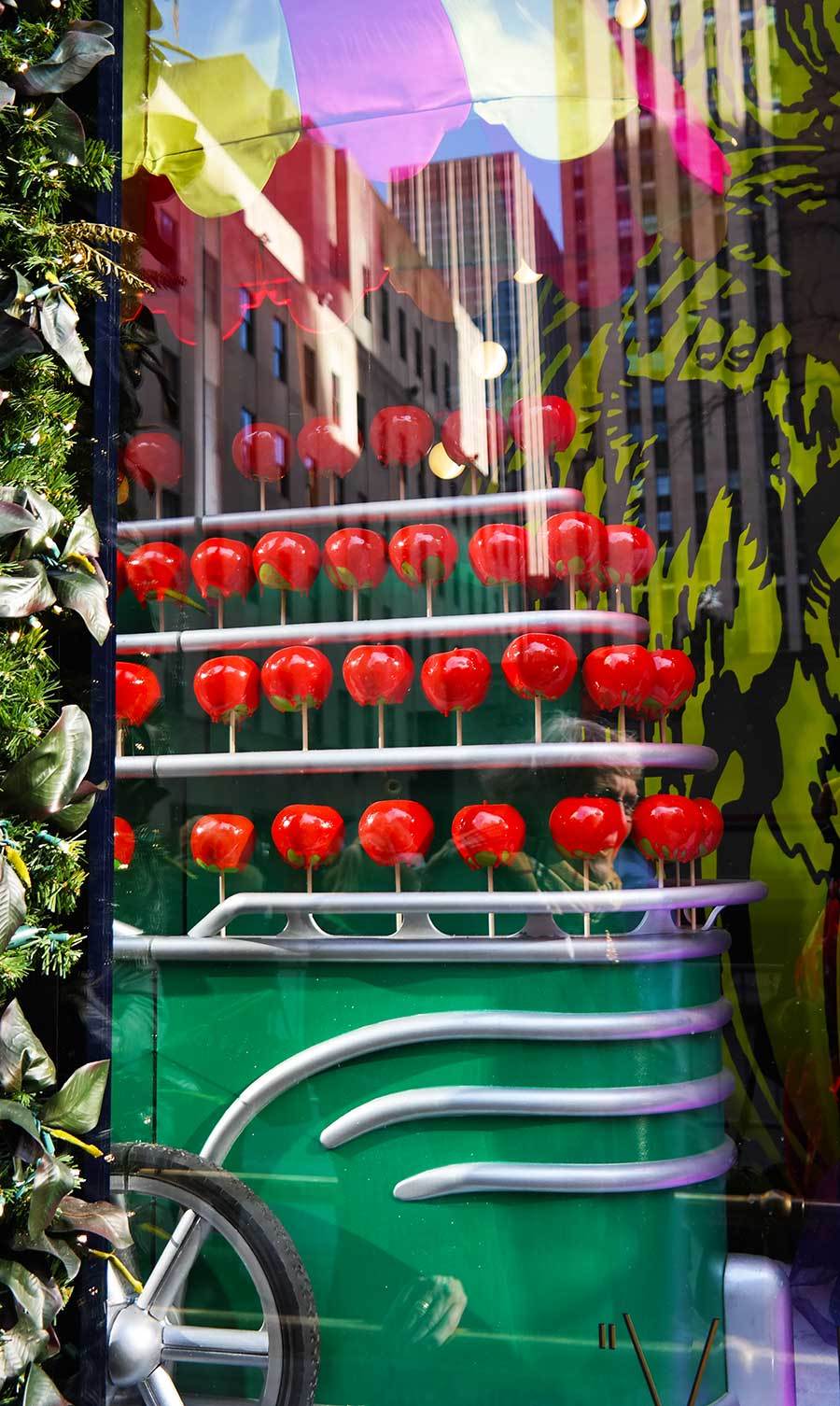 poison-apples-as-Nyc-street-food