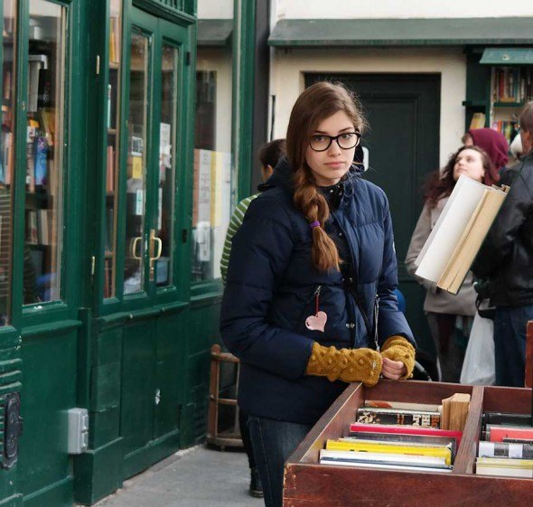 book-shopping-in-paris