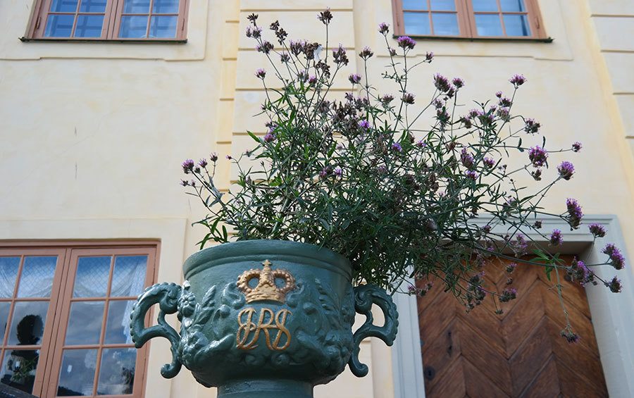 flower-pot-at-Drottningholm-Palace