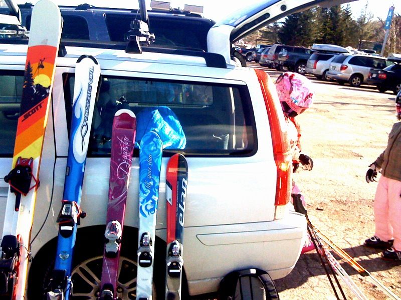 volvo and skiing