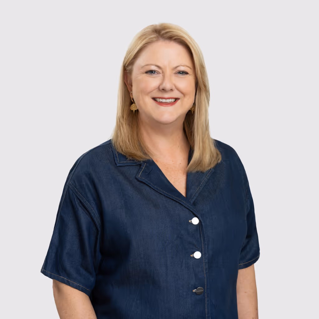 image of business professionals in an office (for a data analytics and business intelligence) [team]