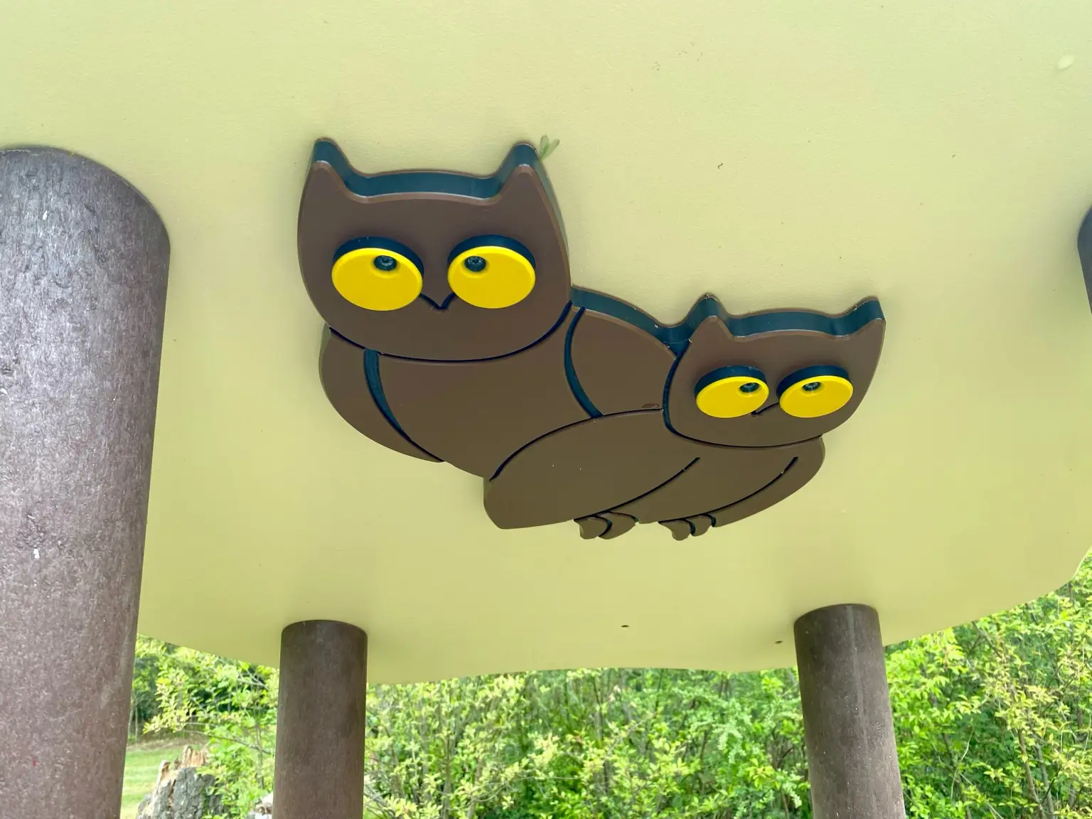 Eulen auf dem Spielplatz
