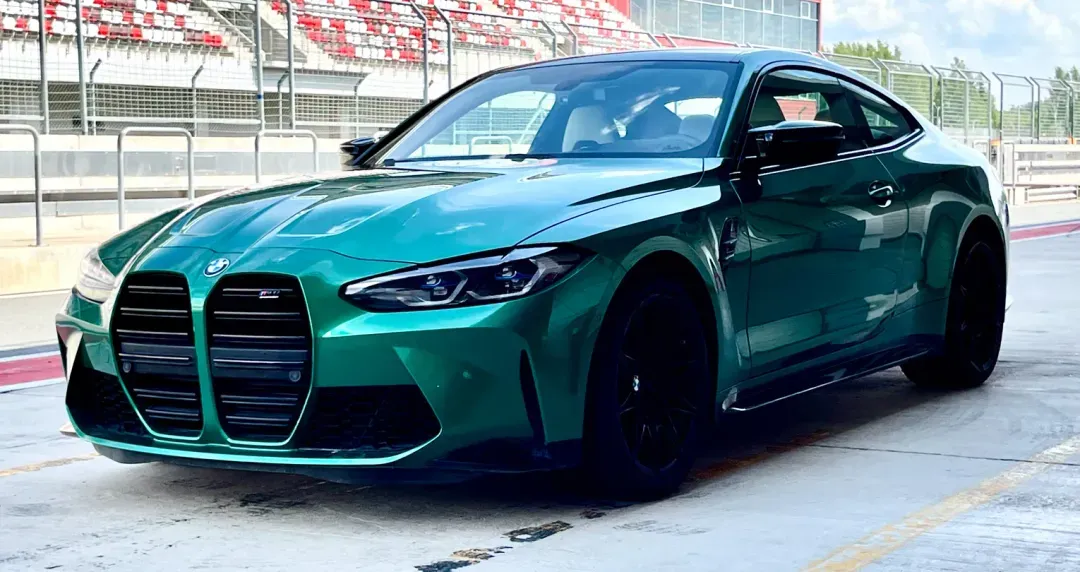 BMW M4 COMPETITION