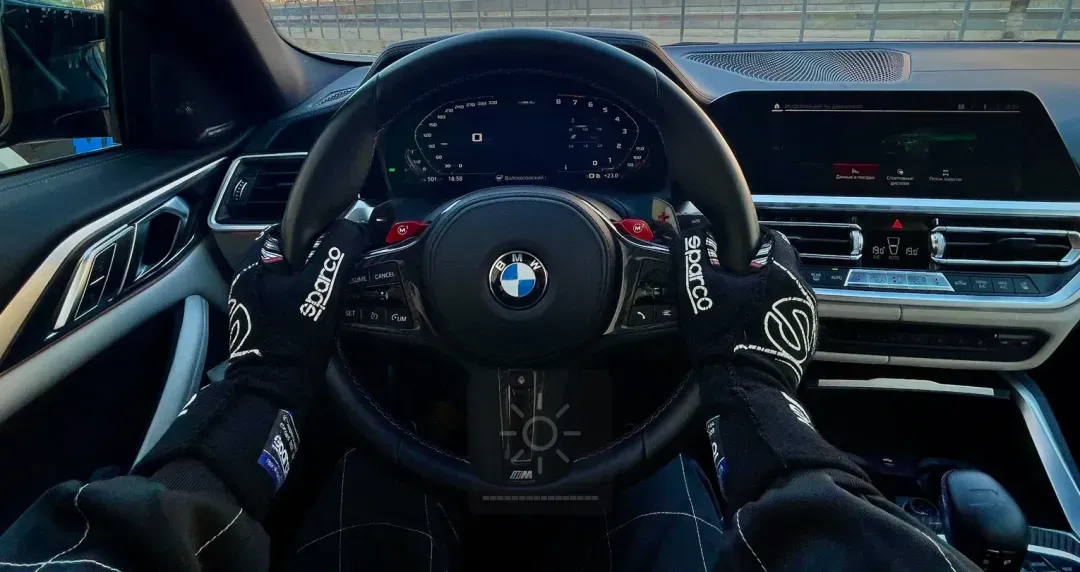 BMW M4 COMPETITION