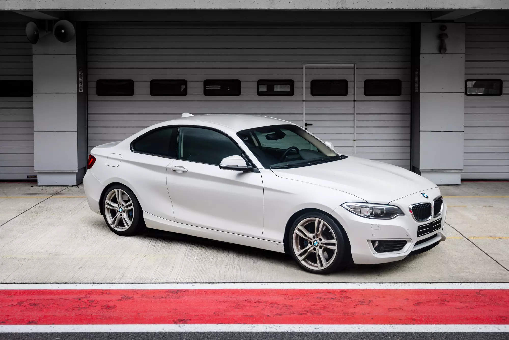 BMW 220I