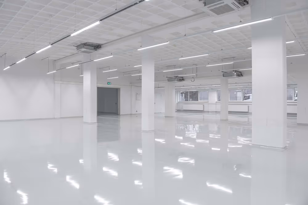 Innenansicht der Fertigungshalle in der Flottenstraße Berlin