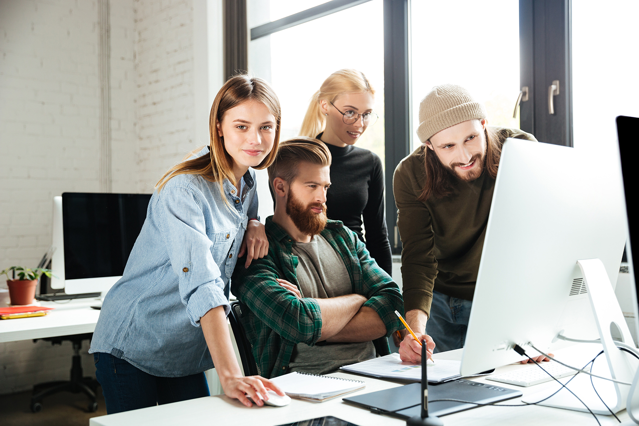 The Difference Between AI Tools and AI Assistants in Marketing