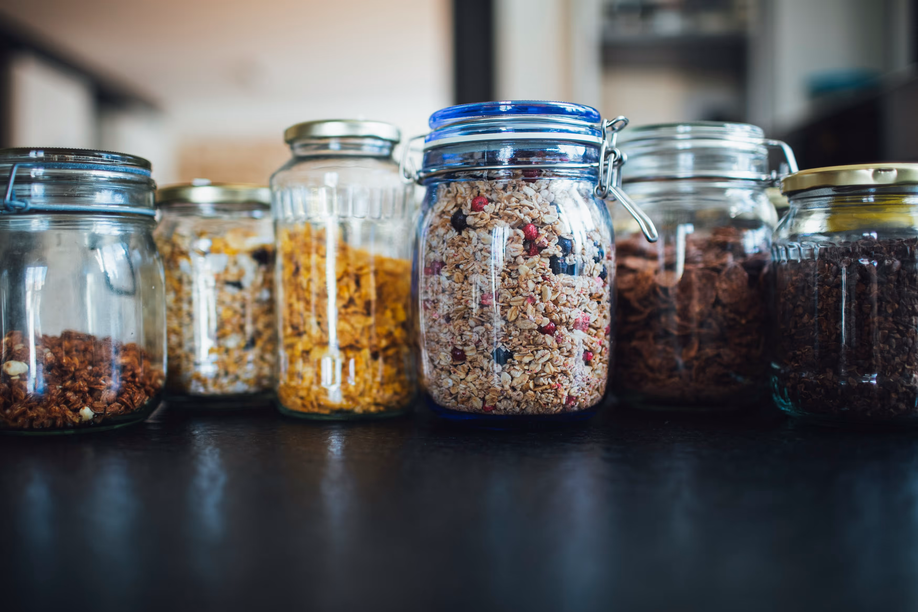 Bild von Einmachgläsern mit Müsli