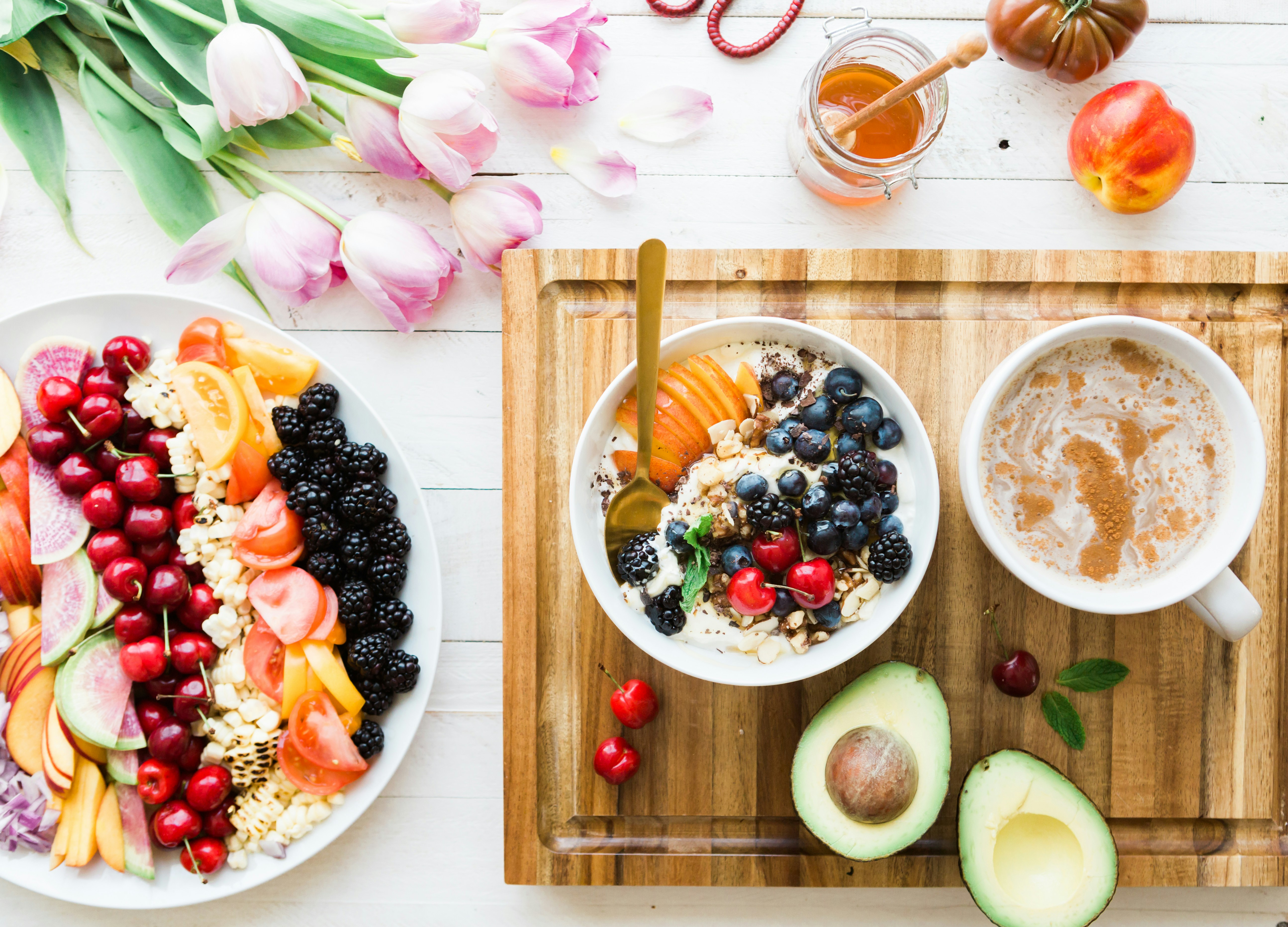 Ein Frühstück mit Avocado