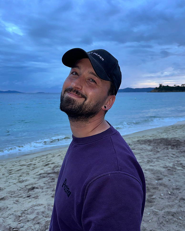 Photo of Merijn, taken on the beach. 