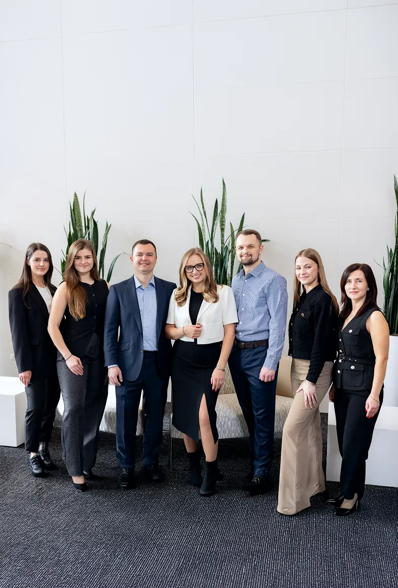 KOMAR Real Estate team