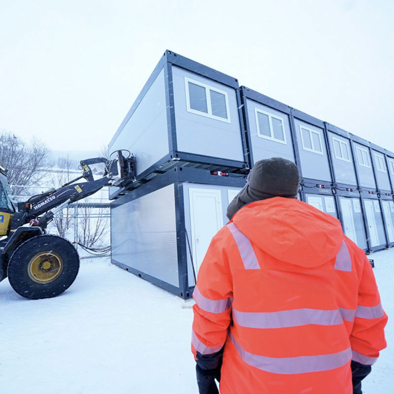 A photo of the CN20 units being linked and stacked for a winter ski event.