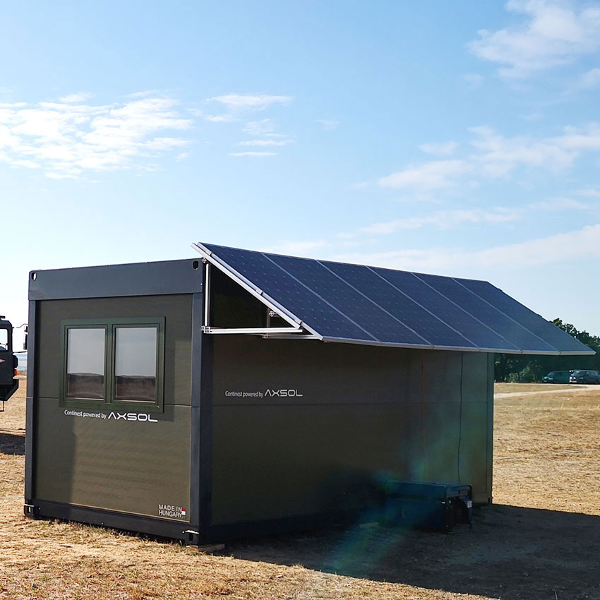 A CN20 unit equipped with both solar and gas power generators.