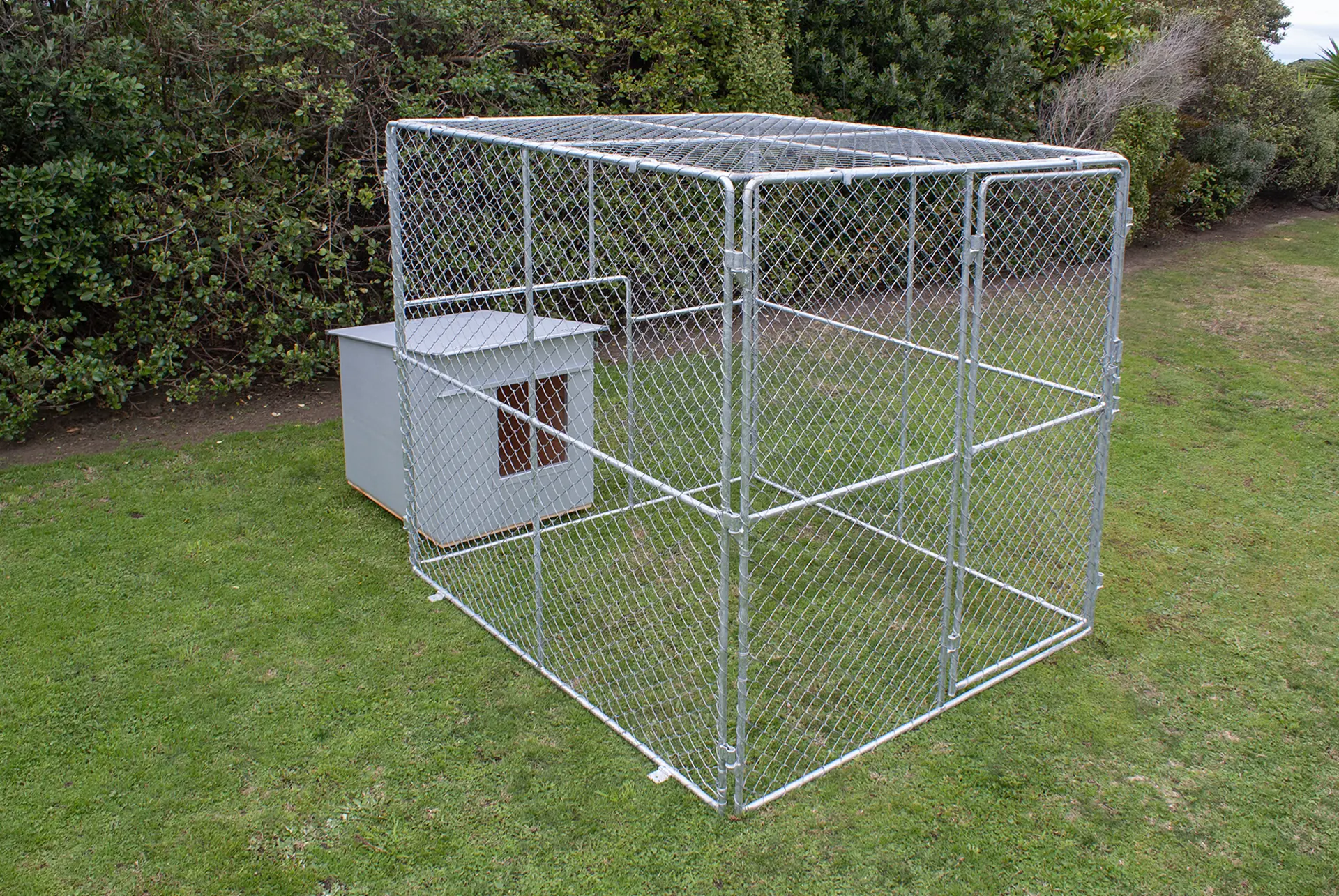 Walk-in dog run 1.8 × 1.8 × 1.8 m – secure outdoor kennel run made in New Zealand
