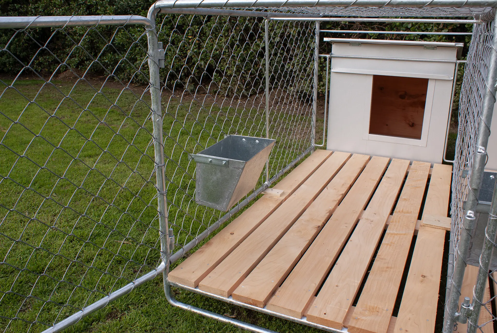 Customisable dog run enclosure – easy to assemble, buy online in NZ