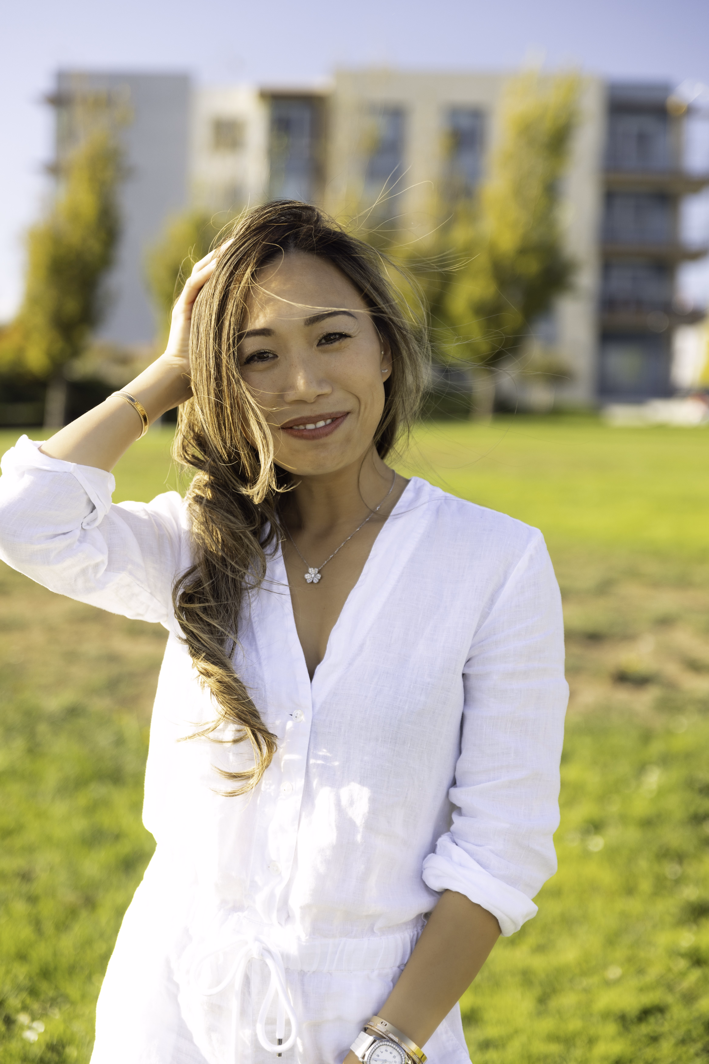 Outdoor portrait in afternoon light